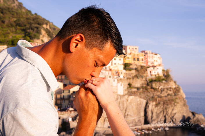 proposal photographer in cinque terre