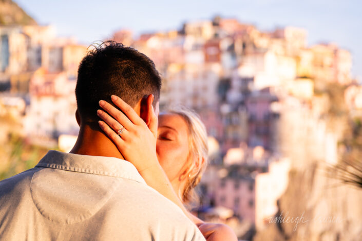 proposal photographer in cinque terre