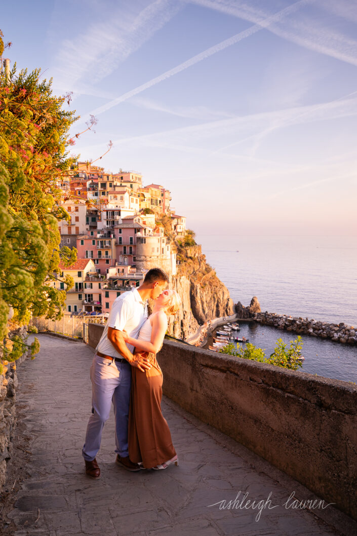 proposal photographer in cinque terre