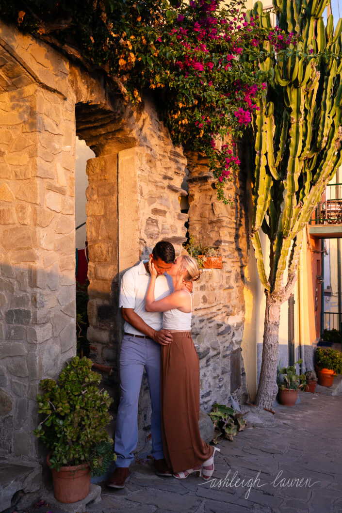 proposal photographer in cinque terre