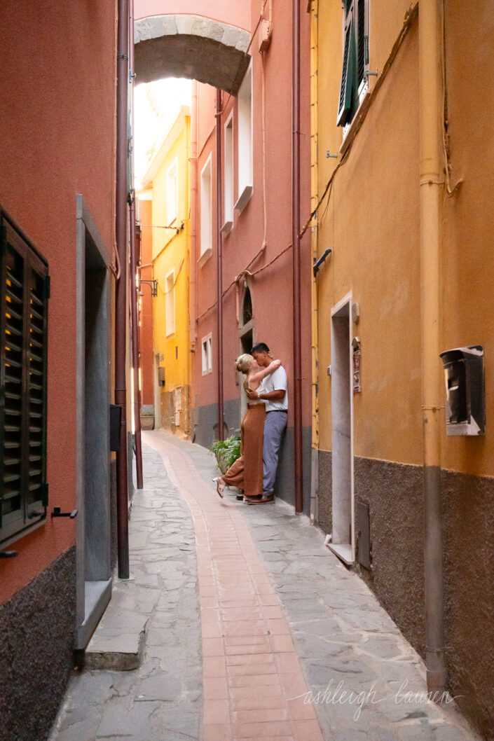 proposal photographer in cinque terre